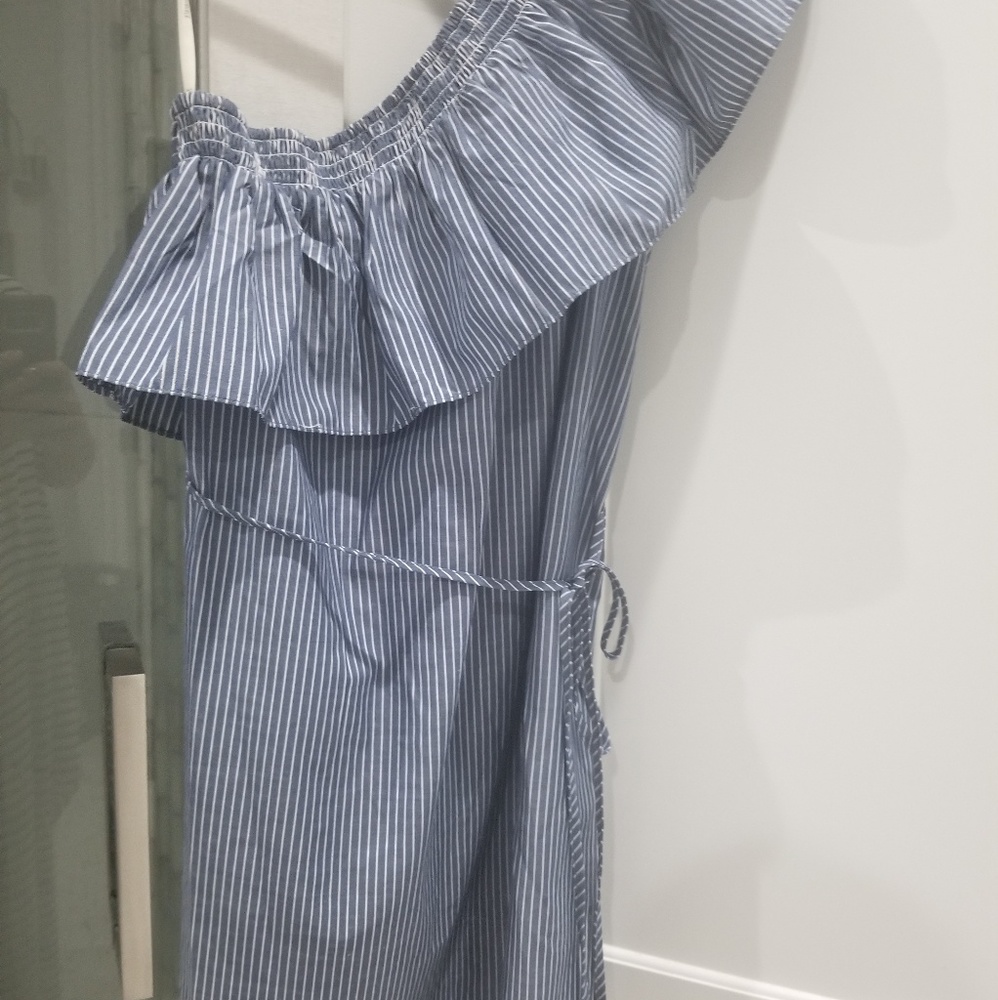 Dress off shoulder